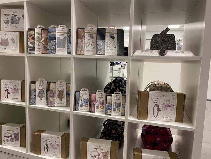 Rayons artisanat et cadeaus Dreux